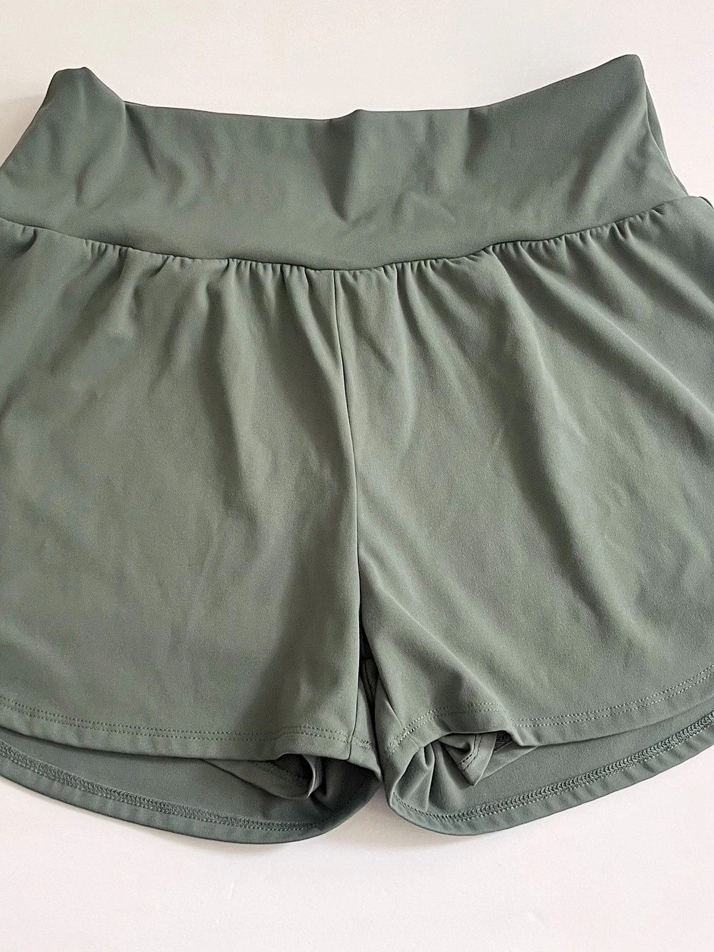 Love Fitness Pineapple Runners Athletic Shorts Green Small Like New